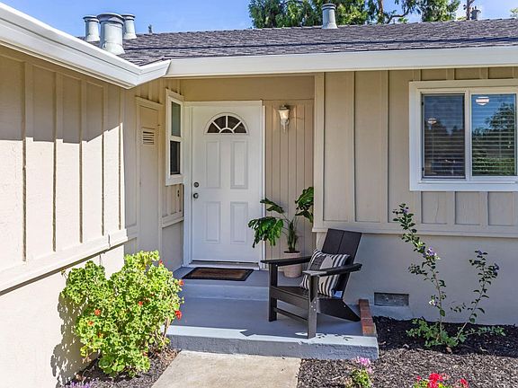 4th image of 730 Cuesta Dr