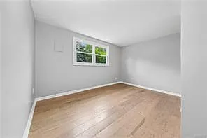 64 Curwood Ct — Photo 17