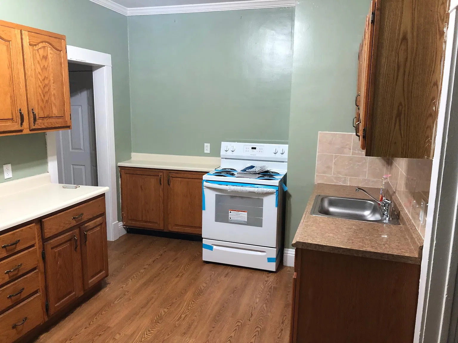 804 Oakwood Dr — Photo 4