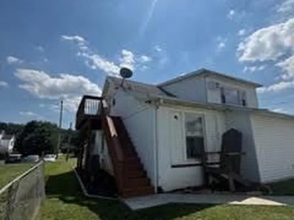 1910 Valley Rd Floor 2, Coatesville, PA 19320