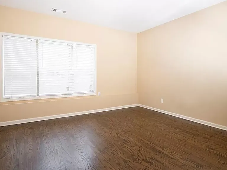 4642 Pine St SE — Photo 4