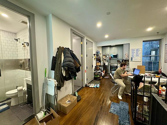 3rd image of 412 Suydam St #1A