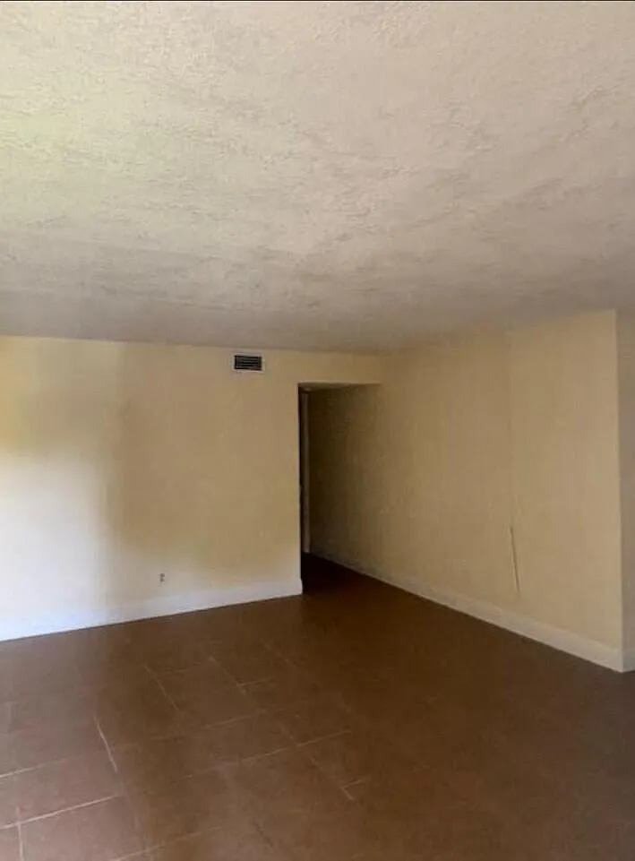 2 bed, 2.0 bath, 909 sqft, $1,900 — Photo 4