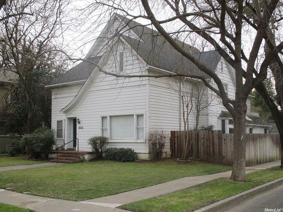 2nd image of 804 1st St