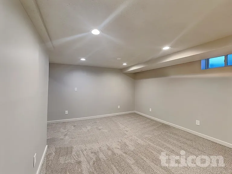 7317 Clinton Ave — Photo 14
