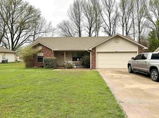 30 Willard St, Ward, AR 72176