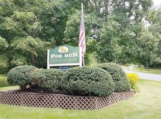 130 Fox Run Ln, Carmel, NY 10512