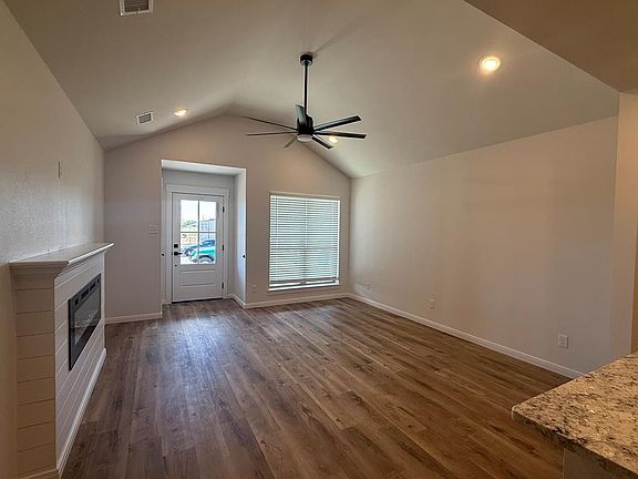 4th image of 3136 Forest Hill Dr