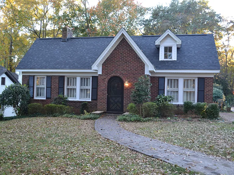 40 Lanneau Dr — Photo 1
