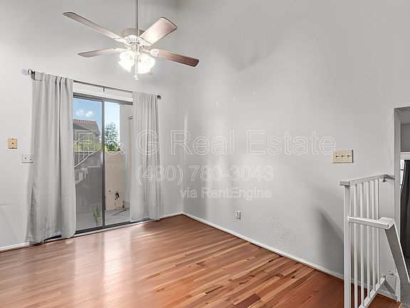 4th image of 921 W University Dr Unit 1087