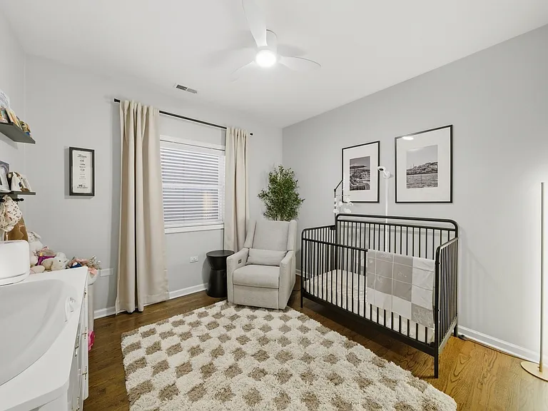 1623 W Grand Ave #1E — Photo 12
