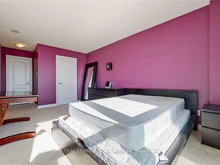 135 James St S #608 — Photo 19