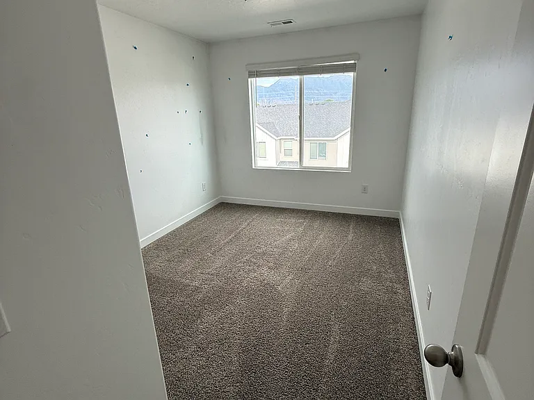 97 N Monitor Row — Photo 22