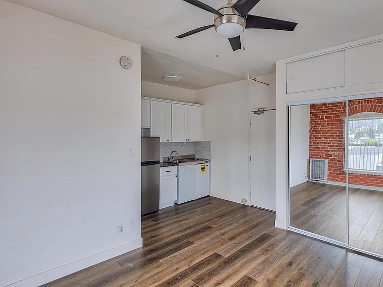 Hollymont Apartments — Photo 27