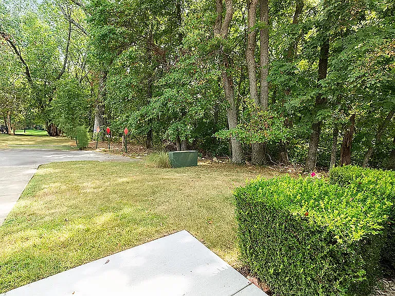 1951 W Lennox Dr — Photo 15