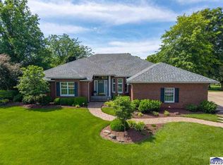 1225 E Brentwood Ln, Clinton, IN 47842