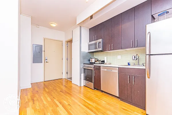 Rented by MySpaceNYC | media 60