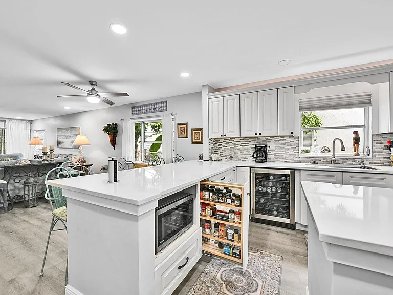 5759 Phoenix Palm Ct #C — Photo 9