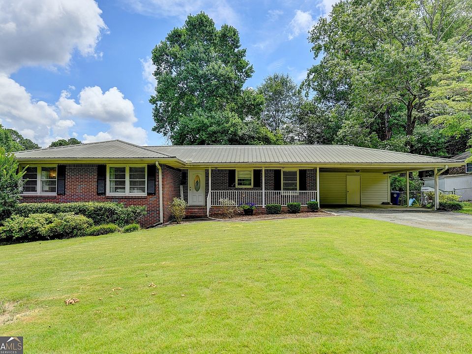 1st image of 293 Pine Forest Dr