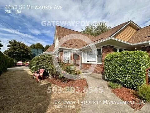 4450 SE Milwaukie Ave