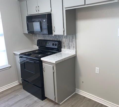 5th image of 3503 Gene Dr Unit B