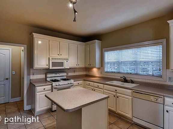 2nd image of 301 Little Gem Ct