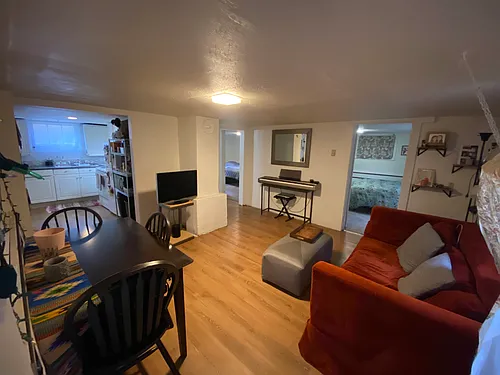 613 W Olive St Photo 1