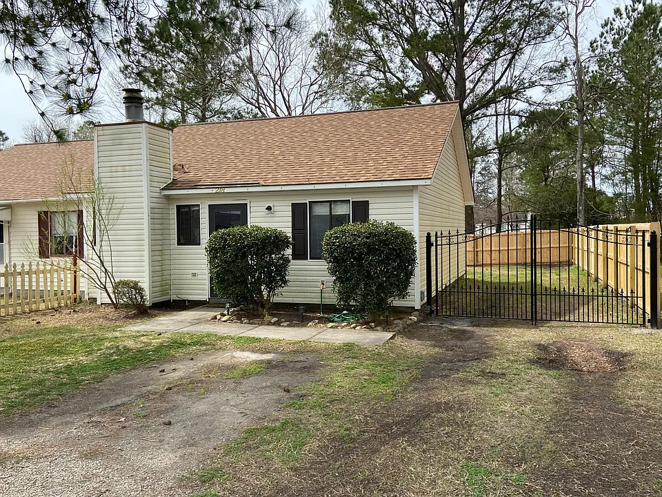 218 Webb Blvd