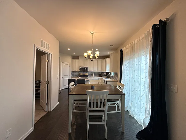 1524 Scarbrough Cir SW — Photo 10