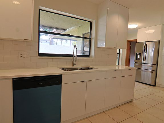 3rd image of 620 Hastings Street #620 And 640