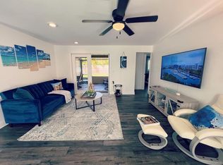 3045 Lake Ridge Dr, Sarasota, FL 34237
