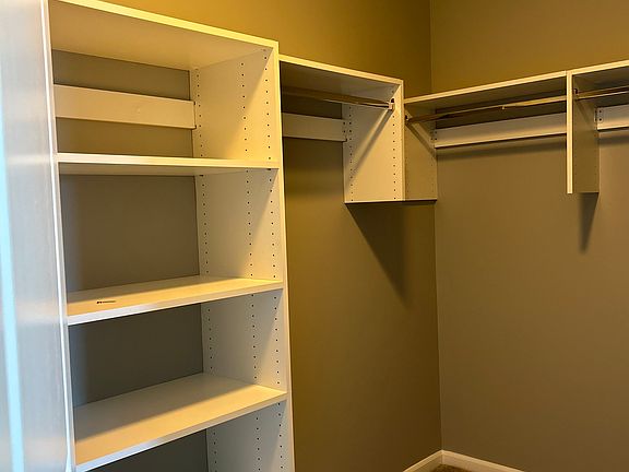 Walk in closet ( master bedroom)