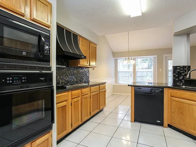 5207 Village Springs Dr — Photo 5