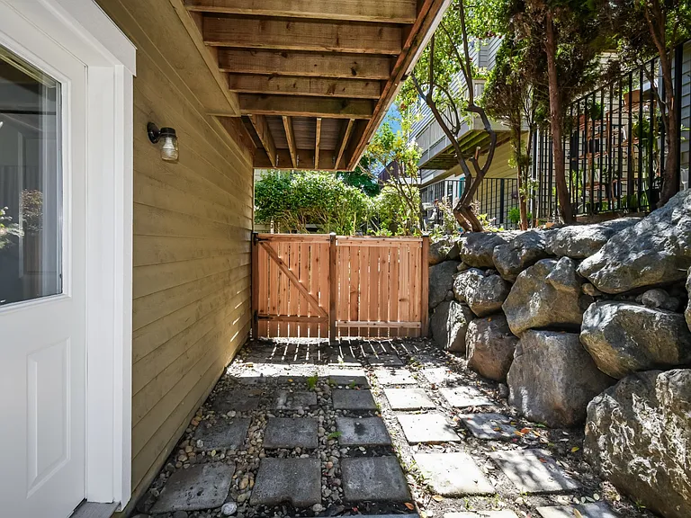 2107 E Jefferson St #2107SEATTLE — Photo 18