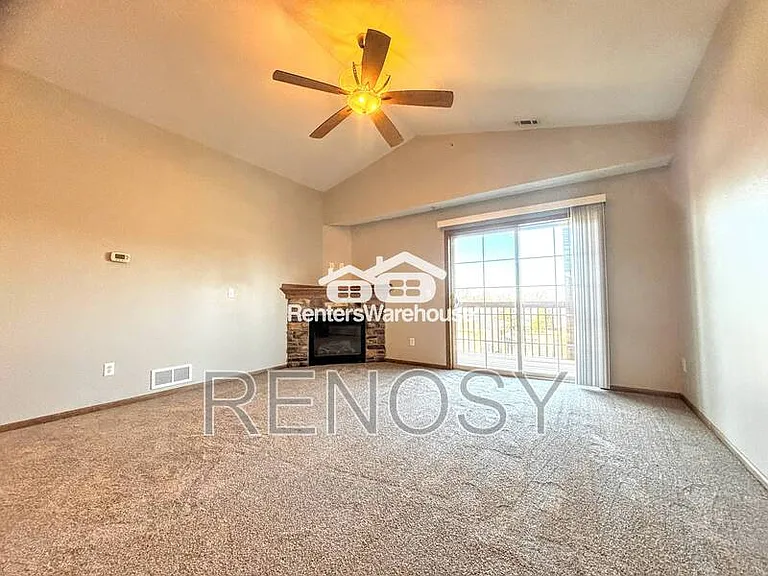 2000 Meadow Ct #405 — Photo 10