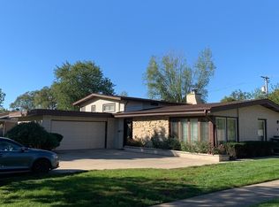 543 Lavergne Ave, Wilmette, IL