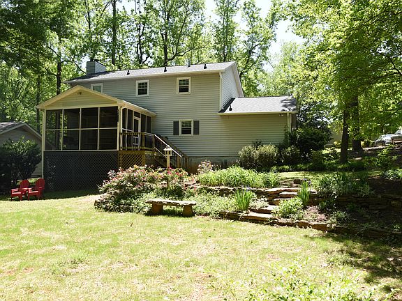2nd image of 214 Saratoga Dr