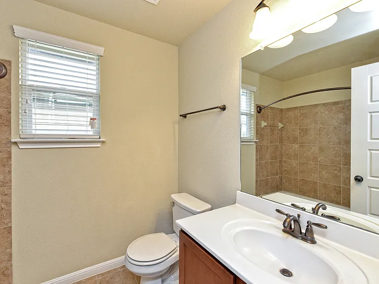 9205 Sweetgum Dr — Photo 23