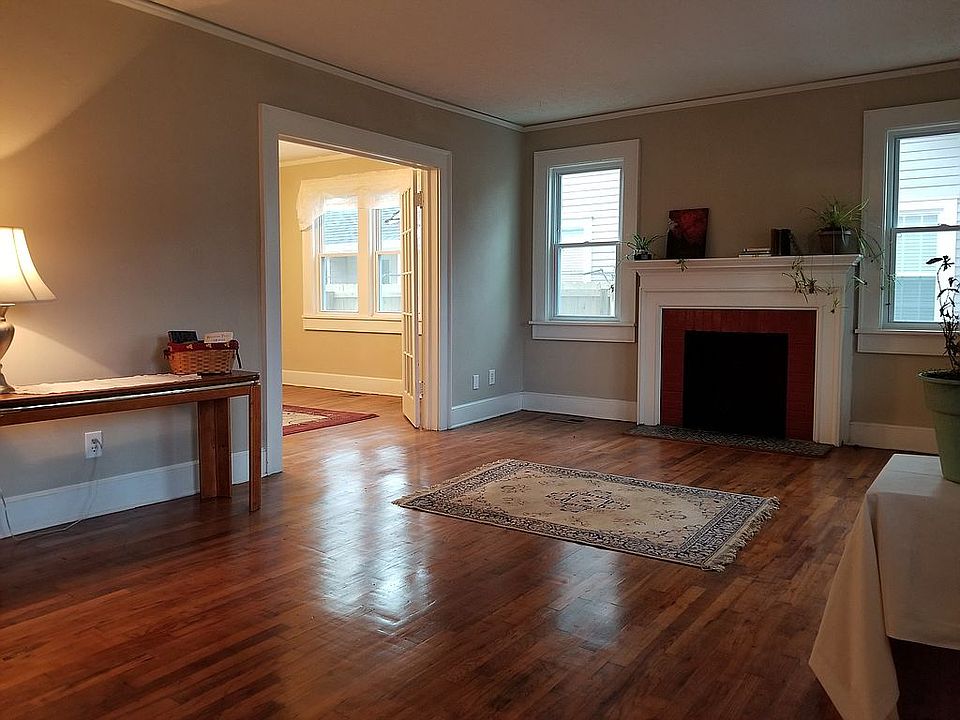 Family Room - Main Floor