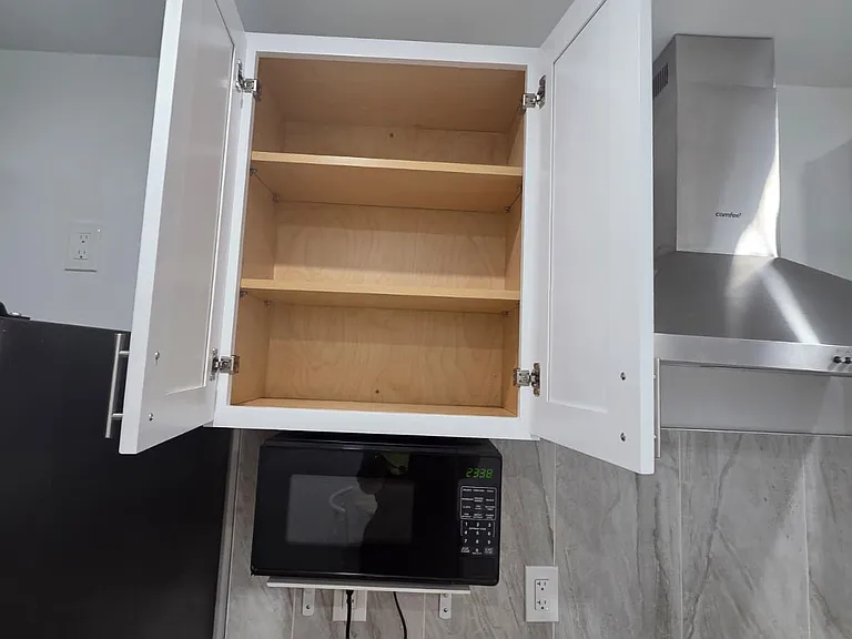 Plenty of cabinet space for a comfortable cooking experience