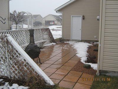 2nd image of 720 Willowbrook Dr NE