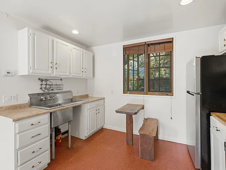1446 Old Topanga Canyon Rd #A — Photo 9