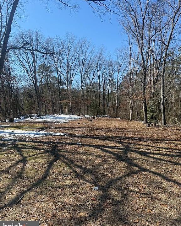 2nd image of 111 Watsons Mill Rd