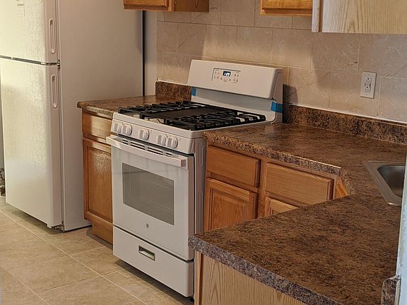 5th image of 59 Franklin St Floor 2