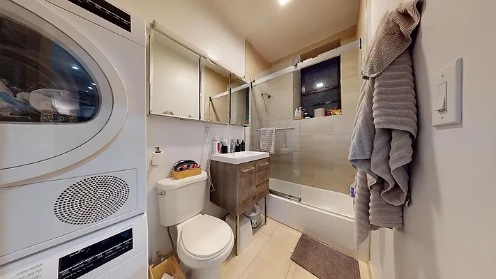 Rented by Bond New York | media 25