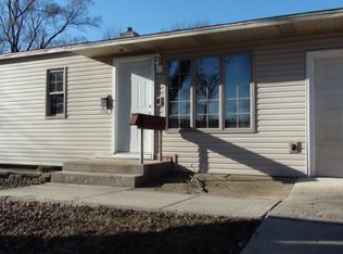 212 W 35th St, Steger, IL 60475