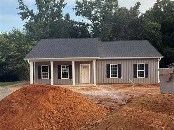 206 Creekside Dr, Mocksville, NC 27028
