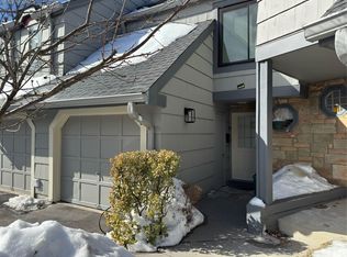 211 Treetop Circle, Nanuet, NY 10954