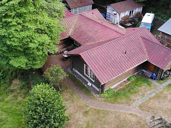 2nd image of 4912 Lochside Dr
