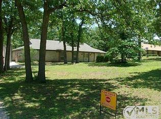 2105 Tarver Rd, Burleson, TX 76028